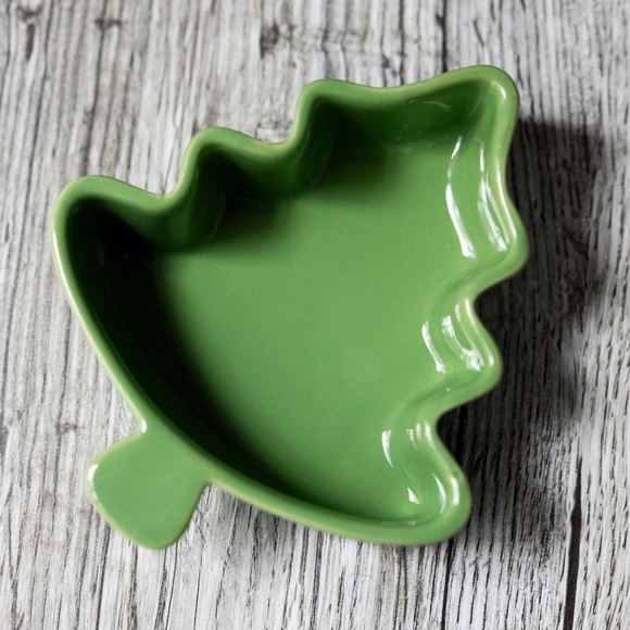 Stonewall Kitchen green ceramic Christmas tree dish 4.25 inches - Picture 1 of 7